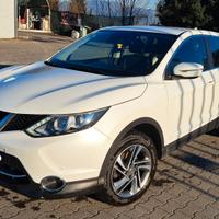 Nissan Qashqai 1.6 dCi 2WD Acenta Premium - 2014