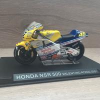 Modellino Honda NSR500 Rossi Valentino 2001 Scala