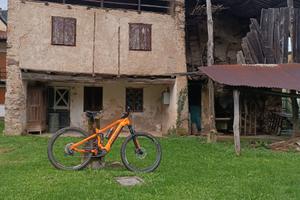 Casa di testa da ristrutturare valli del pasubio