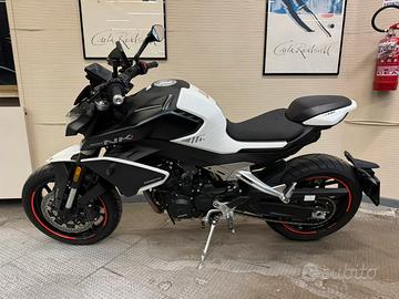 Cf moto 800 nk advanced