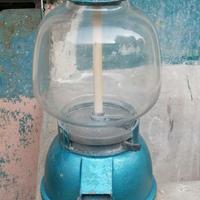 distributore caramelle noccioline vintage vetro