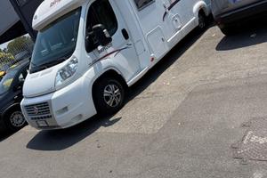 Rapido semintegrale 7090f letto nautico
