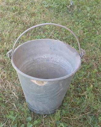 secchio in ferro zincato vintage 