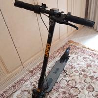 MONOPATTINO ELETTRICO JEEP 