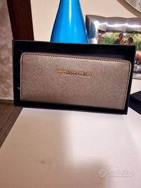 borsello e portafoglio