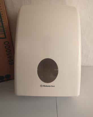dispenser per asciugamani 