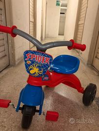 Triciclo bicicletta
