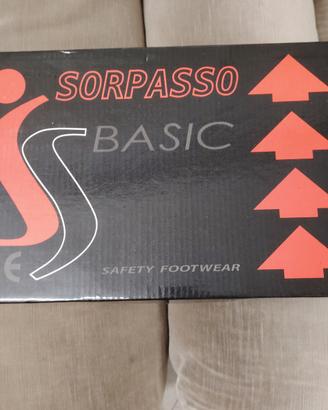 Scarpe antinfortunistica