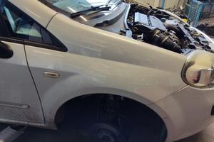 Parafango destro FIAT GRANDE PUNTO EVO del 2011