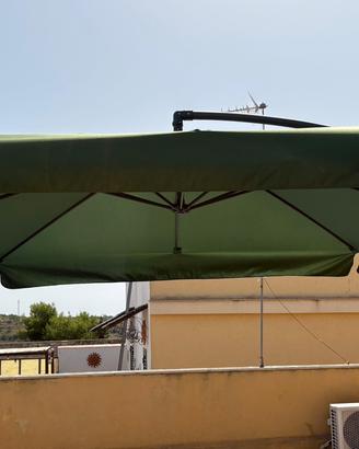 Ombrellone da giardino con basi in cemento