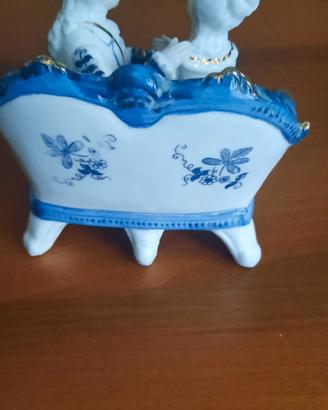 Soprammobile stile capodimonte
