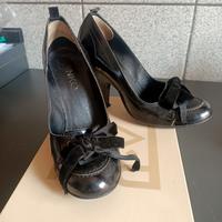 Décolleté nera Pinko modello Fucina vernice nera l