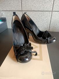 Décolleté nera Pinko modello Fucina vernice nera l