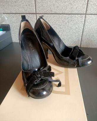 Décolleté nera Pinko modello Fucina vernice nera l