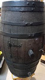 Botte antica come mobile bar