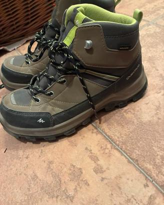 Scarponcini montagna decathlon 37