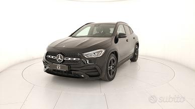 MERCEDES-BENZ GLA 180 d Premium auto
