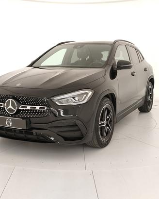 MERCEDES-BENZ GLA 180 d Premium auto