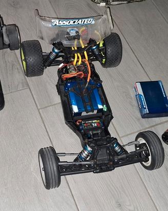 Team Associated B5