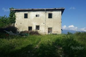 Figline v/no complesso colonico 6 ha terreno