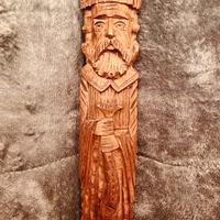 Statuetta in legno arte folk
