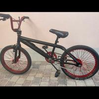 BMX Instinct Freestyle nera