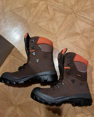 Scarpone stihl da taglio