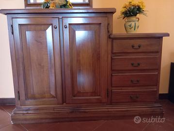 Mobile in legno massiccio