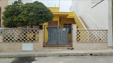 Torre Lapillo villetta mira 30m mare, centro