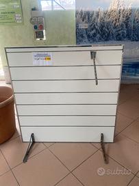 Pannelli per negozi con ripiani