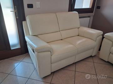Divani 2 posti pelle