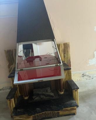 Mobile bar finto camino