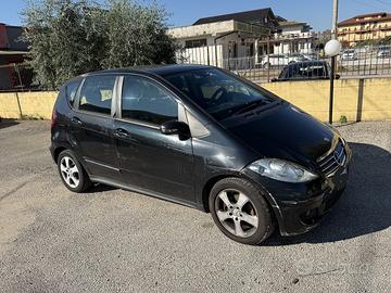 MERCEDES CLASSE A 180 CDI adatta neopatentati