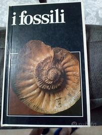 libro i fossili 125 pag ,dai dinosauri ai uomini 