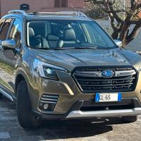 Subaru Forester 2.0i e-Boxer Premium Lineartronic