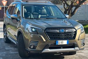 Subaru Forester 2.0i e-Boxer Premium Lineartronic