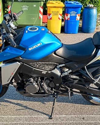 Suzuki gsxs 1000 2021
