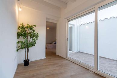 Trilocale indipendente con cortile privato