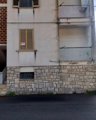 Appartamento arredato 60 mq con balcone