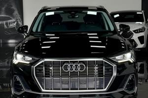 Audi Q3 45 TFSI e S tronic Identity Black