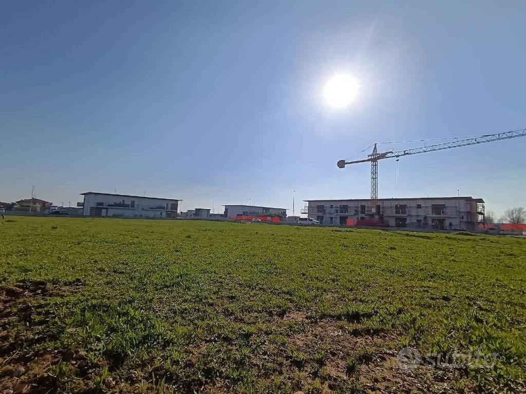 Terreno di 689 m² a Calcinate - Vista 4