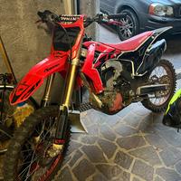 Honda CRF 250 R, doppio scarico (cross)