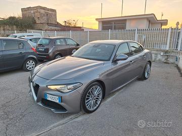 Alfa Romeo Giulia 2.2 Turbodiesel 180 CV AT8 Busin