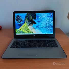 HP Notebook 15 ay500nl 15.6" 4GB RAM - SSD 500 GB 