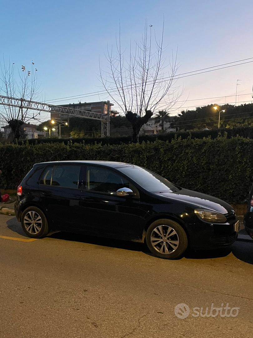 Volkswagen Golf 2011 photo 2