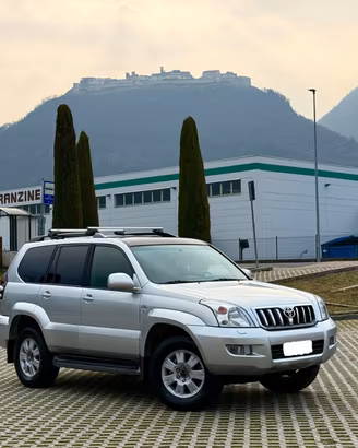 Toyota Land Cruiser 3.0 D manuale 8 posti 5 porte