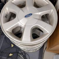 Cerchi in lega 15" ford fiesta ka