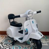Vespa Piaggio giocattolo Bianca