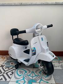 Vespa Piaggio giocattolo Bianca
