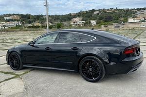 Audi sportback nera - ricca di optional